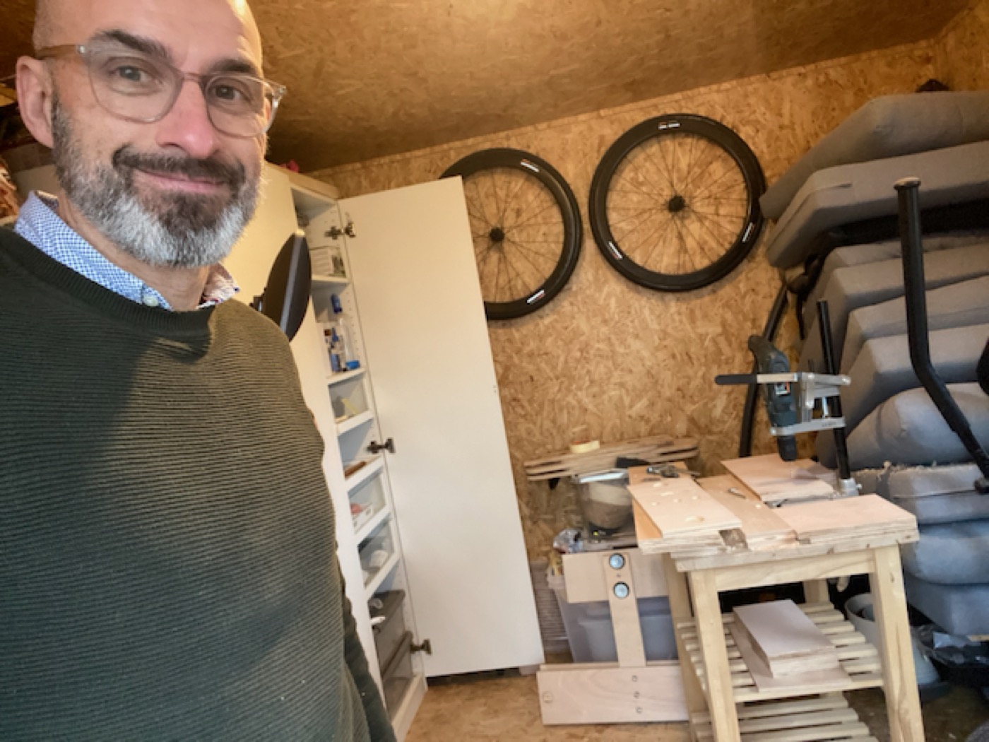 The Fietsplaat team in the workshop