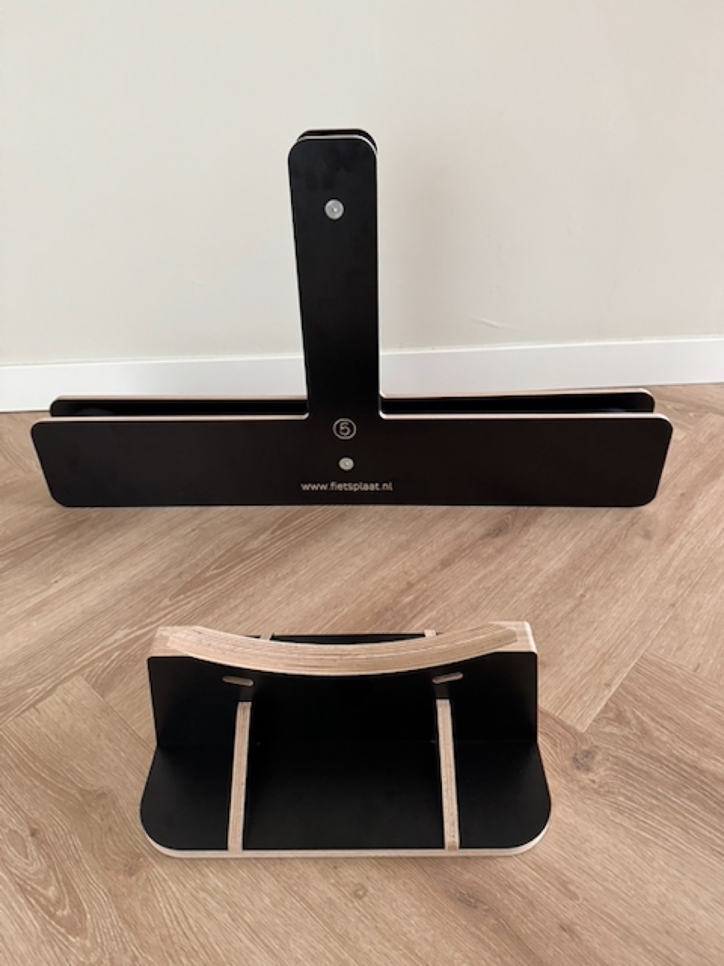 Product line — plate and front wheel support